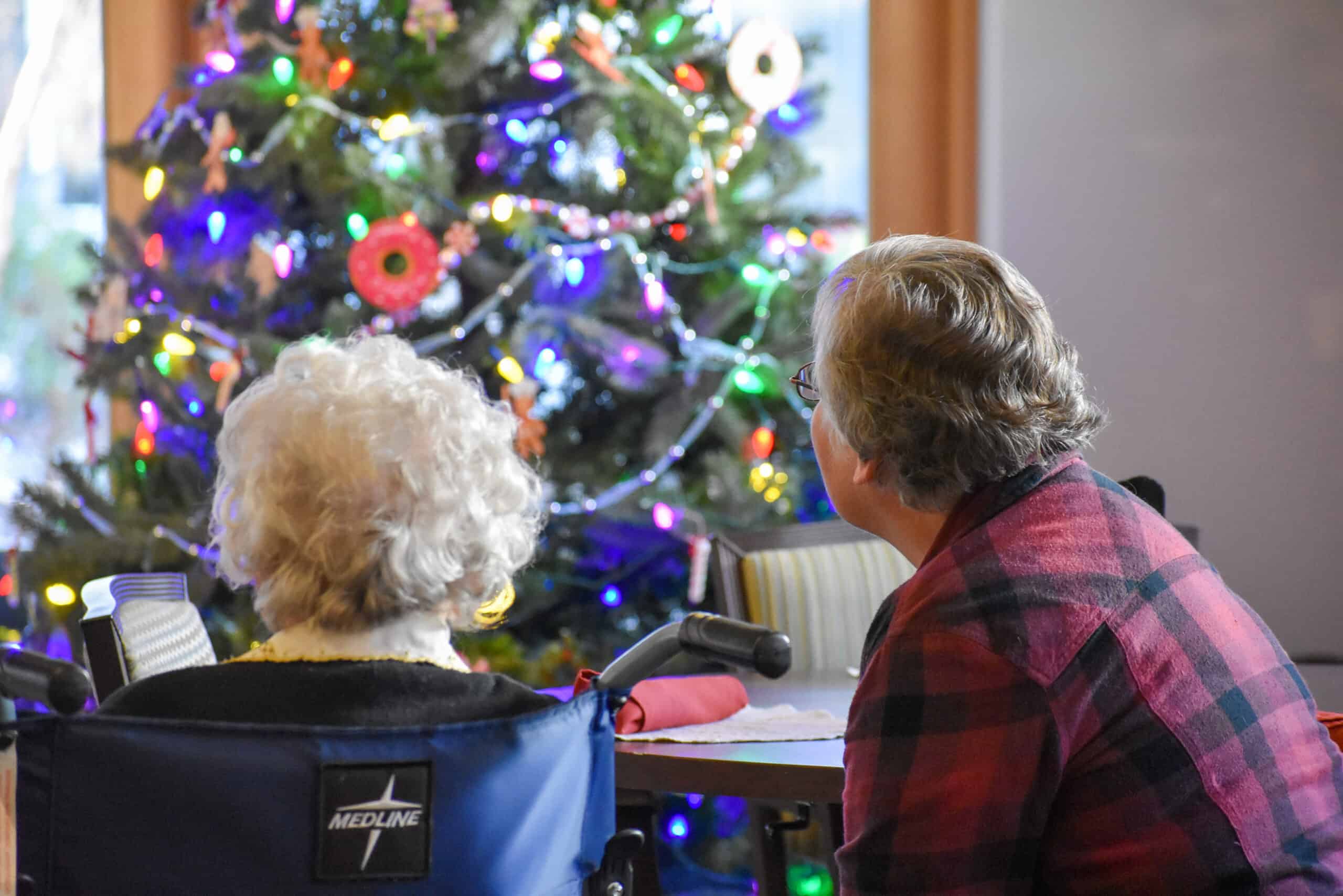 Holiday Visits With Aging Parents: How to Start Conversations About Care